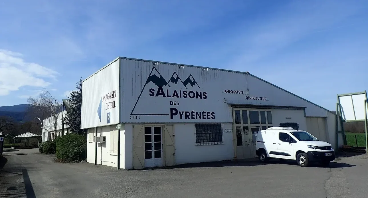 Façade extérieur des Salaisons des Pyrénées